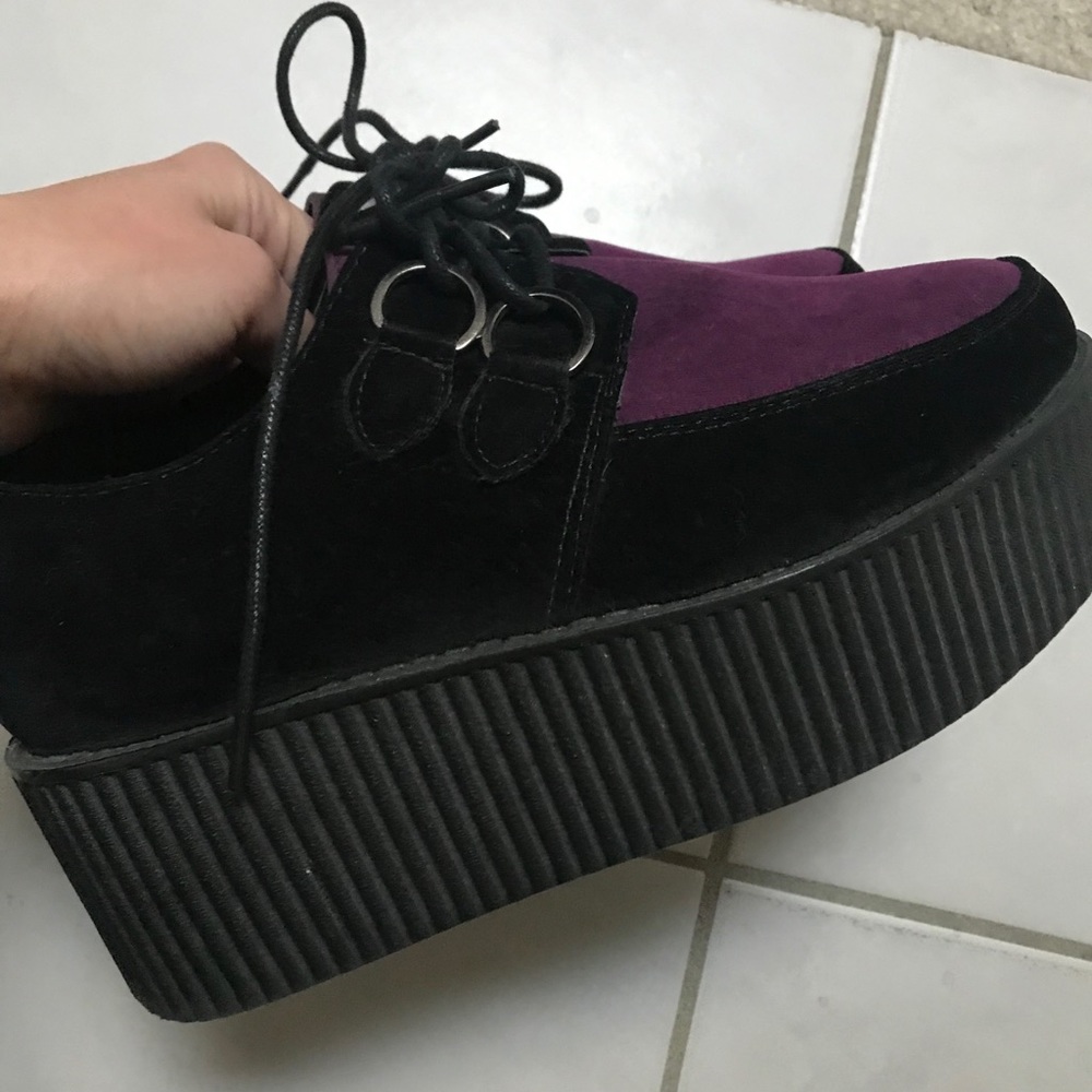Goth platforms black